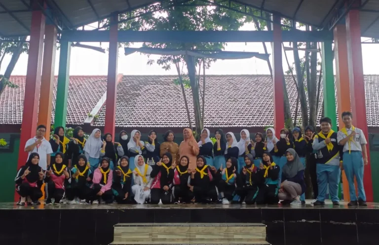Tingkatkan Kapasitas Dan Pererat Persahabatan, PMR di Bojonegoro Adakan Latgab