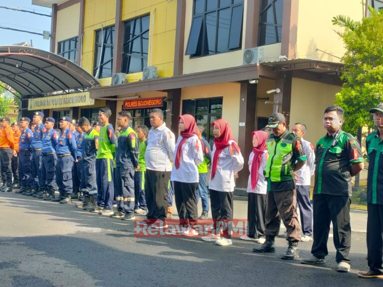 PMI Kabupaten Bojonegoro dirikan Pos Kesehatan dan Siagakan Relawan di Pos pelayanan Mudik