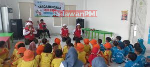 Edukasi Anak Usia Dini, PMI Banyuwangi Simulasi Bencana di Sekolah