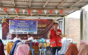 Relawan PMI Lakukan Promkes kepada Lansia dan Masyarakat di Pulau Bawean